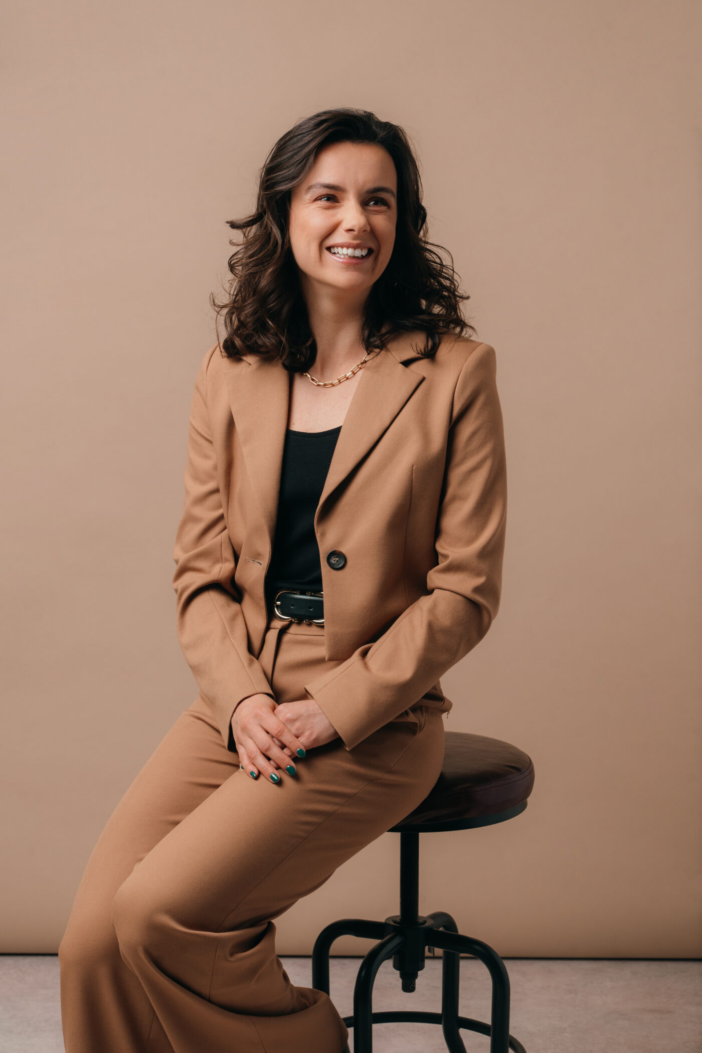 Broadcaster Claire Thomas wearing the Saint and Sofia Astrid cropped blazer and Cambridge Trouses.